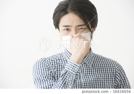 A man with a mask 16816056