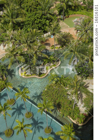 Garden pool 16816101