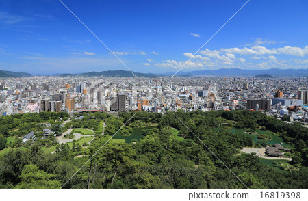 從下關和工商振興大廳以及高松市看到的Rurin公園的南部花園 16819398