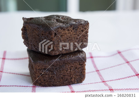 brownie dessert stack chocolate green leaf food  16820831