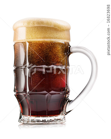 Faceted mug of dark beer 16823698
