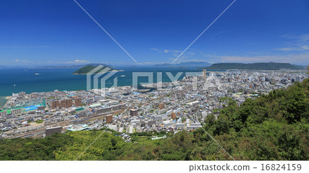 Takamatsu city and ferry, Mikijima, Yashima, Oshima, Shodoshima such as Seto Inland Sea 16824159