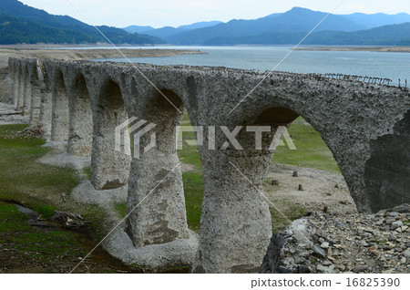 Taushu Bet River Bridge 16825390