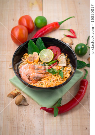 Tom yum kung with noodles, popular Thai cuisine Tom yum kung with noodles, popular Thai cuisine 16830817