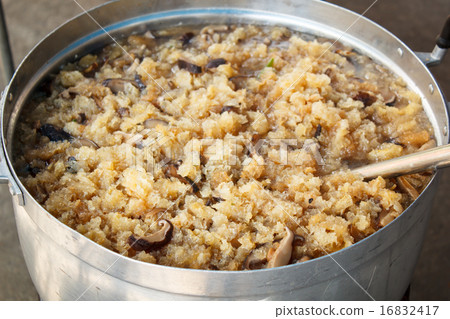 Fish maw and crab meat and mushroom. 16832417