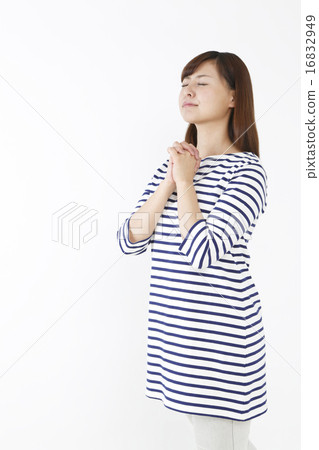 一個女人祈禱 16832949