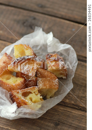 French toast of French bread 16834491