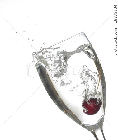 Cherry water splash wine glass  16835534
