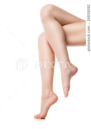 Close up of young woman's legs 16838092