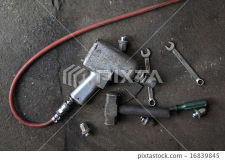 mechanic tools 16839845