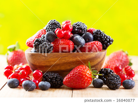 fresh berries fresh berries 16840877