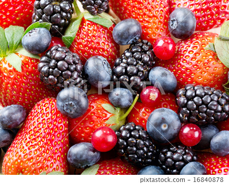 fresh berries fresh berries 16840878