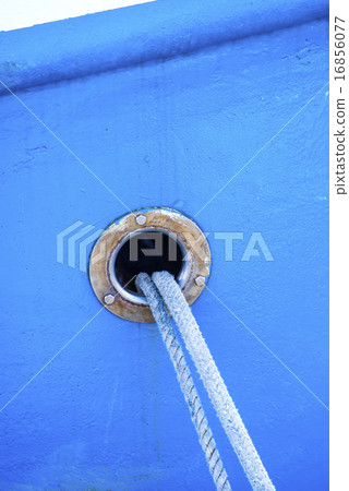 mooring line of a trawler 16856077