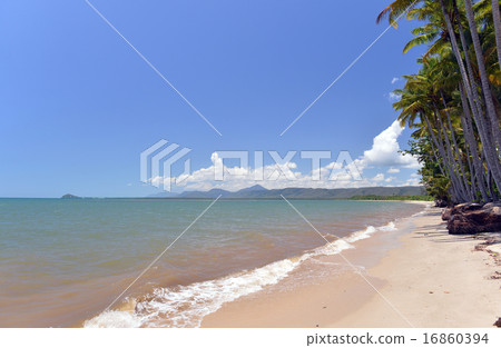 Trinity Beach,, Great Barrier Reef ,, Queensland, Australia-2 Trinity Beach,, Great Barrier Reef ,, Queensland, Australia-2 16860394