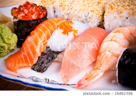 Grilled trout, rosemary potatoes, green asparagus 16862386