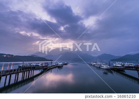 Early morning sun moon pool Early morning sun moon pool 16865210