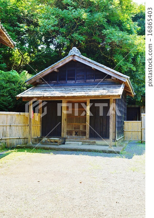 Shizuoka prefecture sightseeing spot · Frugal arsenal of vertical blackboard wall of Yuzawa Egawa House · Vertical position 16865403