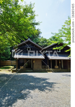 Shizuoka prefecture sightseeing spot · South American warehouse of Sugiyama Egawa House (left) North America warehouse (right) · Vertical position 16865405