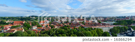 Vilnius, panoramic view of Old City  16866294