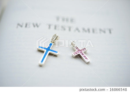 Bible and the Cruxific in focus 16866548