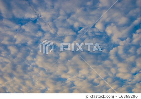 Nice clouds with sunrise light 16869290