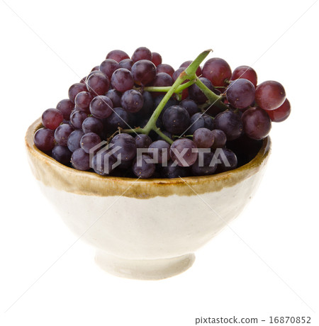 grapes. grapes on background. 16870852