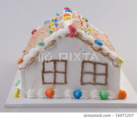 cake, Ice-cream cake on background 16871207