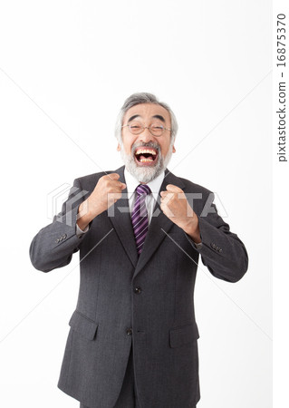 Senior businessman who is delighted 16875370