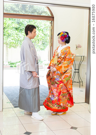 lock eyes with, kimono marriage, japanese formal men's clothing 16875980