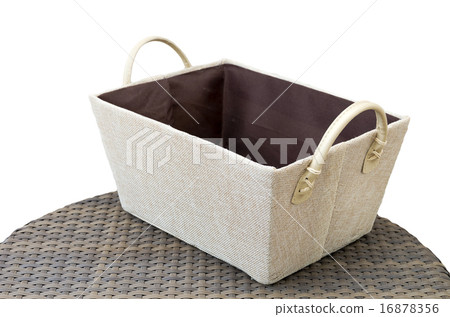 Empty basket on wicker bamboo Empty basket on wicker bamboo 16878356