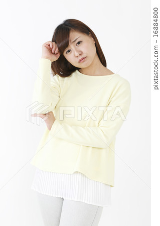 young woman      16884800