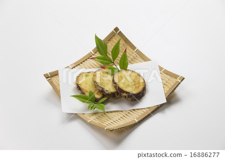 Tempura of sweet potatoes 16886277