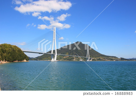 Shimanami Kaido Taiheyo橋和美麗的海岸 16888983