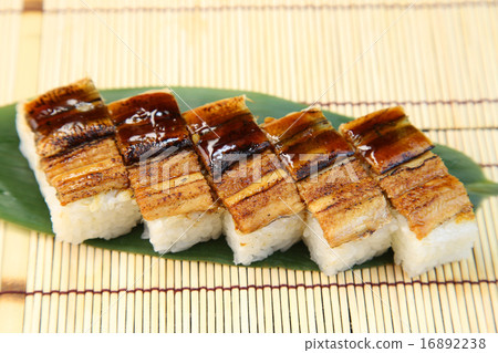 Confucius box sushi 16892238