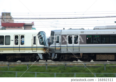快速列車 快速列車 16892311