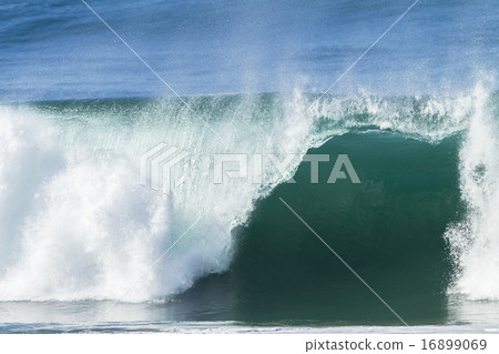Wave Water 16899069