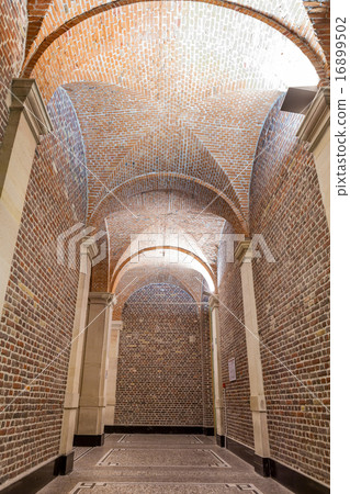 ceiling 16899502