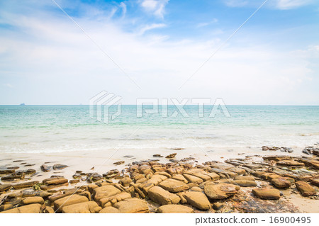 Rock and sea ( HDR processing effect ) 16900495