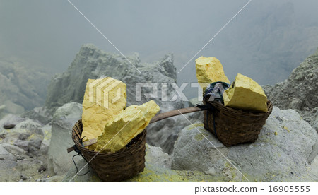 Basket sulfur, volcano in Indonesia 16905555