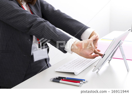 Female Office Lady Business Fatigue Stretch Flexible Extend Hand Parts Suit 16911944