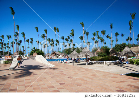 Luxury tropical hotel resort Luxury tropical hotel resort 16912252