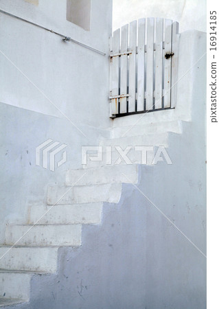 White stairs in Oia, Santorini, Greece White stairs in Oia, Santorini, Greece 16914185