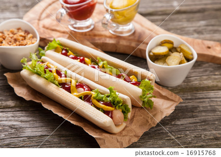 Hot dogs Hot dogs 16915768