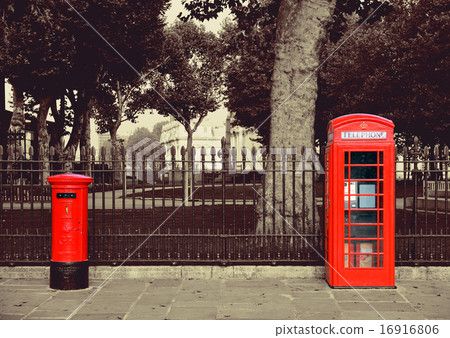 London Telephone box 16916806