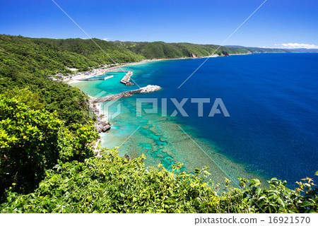 A view from Okinawa's sea / Kaya beating vanta A view from Okinawa's sea / Kaya beating vanta 16921570