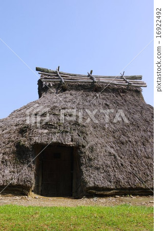 Nagano Prefecture Shiojiri City National Historic Site Hiraizu Archaeological Site (Jomon - Yayoi - Kofun - Heian Period Settlement Site) Reproduction of the Pit Dwelling in the Kofun Period 16922492