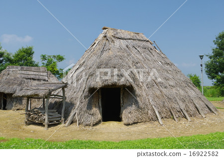 Nagano Prefecture Shiojiri City National Historic Site Hiraizu Archaeological Site (Jomon - Yayoi - Kofun ~ Hei Age Village Trace) Reproduction of Residences and Villages in the Jomon Period 16922582