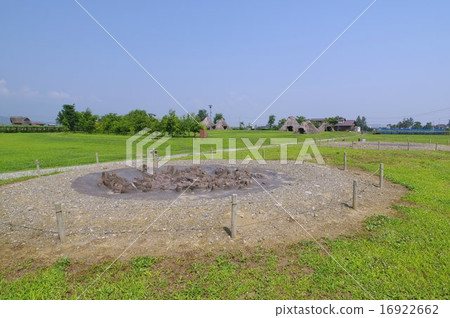 Nagano Prefecture Shiojiri City National Historic Site Hiraku Archaeological Site (Settlements in the Jomon Period) Jomon pottery excavated excavated replica and reproduced Jomon village 16922662