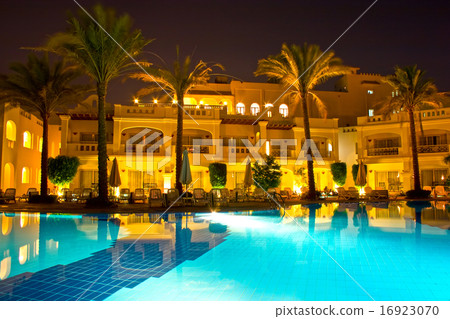 Night pool side of rich hotel Night pool side of rich hotel 16923070