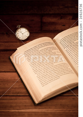 古董圖像（第二本書字母懷錶） 16928736